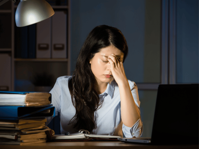 日本の歴史と人生の変化を重ねて考える 静かな思索のイメージ